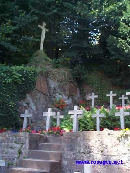  Mont Saint Odile :Kirkegården ved klostret