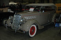  Ford V8 Deluxe Phaeton 1935.JPG 800x531 - (96289 bytes)